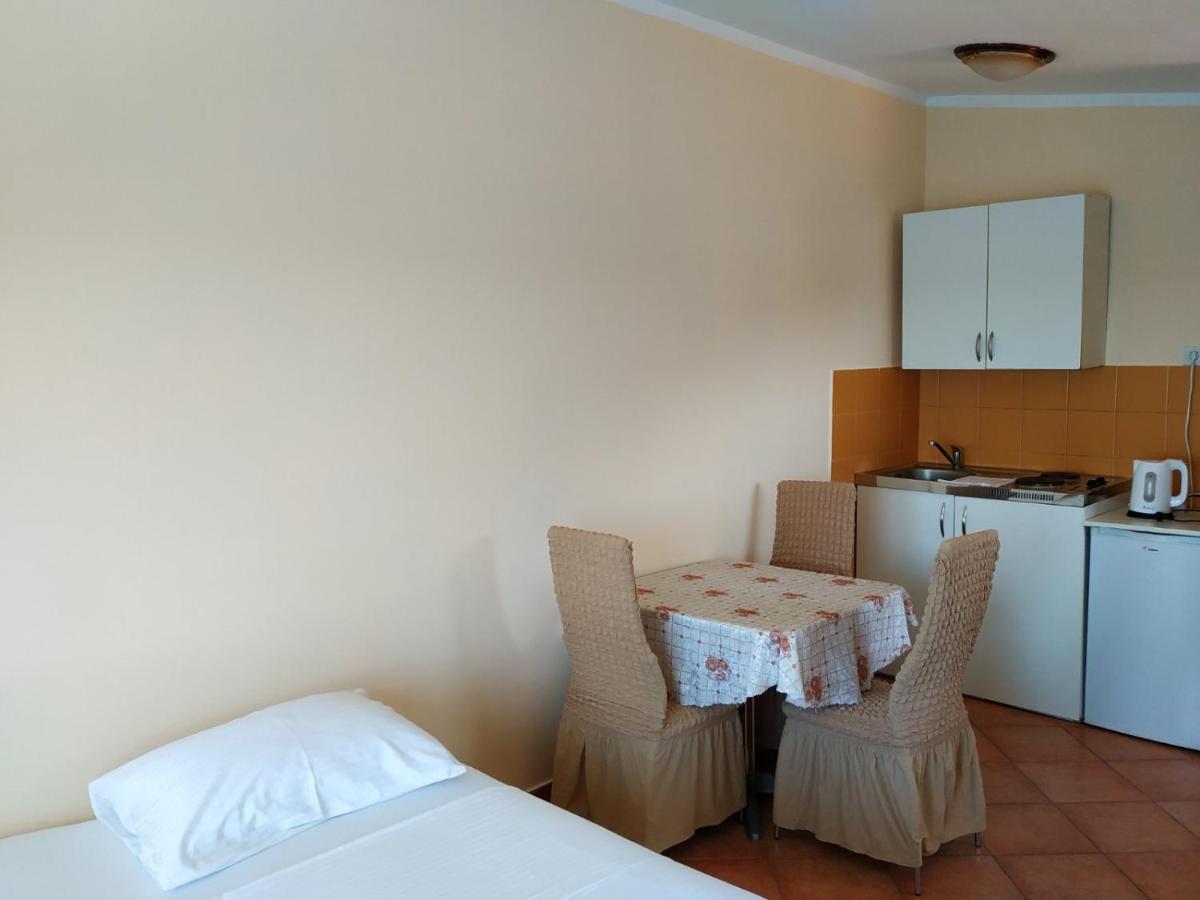 Apartmani Orange Dreams Sutomore Zewnętrze zdjęcie